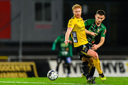 Elfsborgs Sivert Heltne Nilsen och Varbergs Erion Sadiku