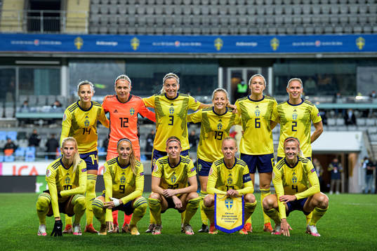 Players of Sweden pose for a team photo