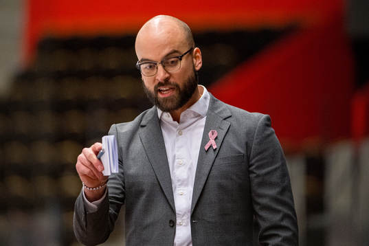 Modos tränare Björn Edlund