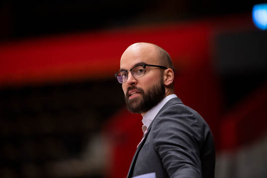 Modos tränare Björn Edlund