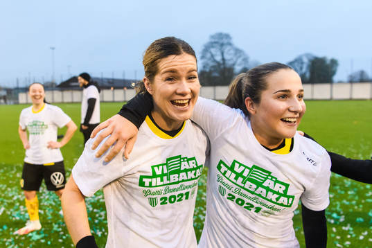 Hammarbys Hanna Folkesson och Felicia Saving jublar