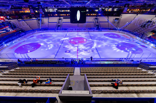 Interiör vy från Vida arena före ishockeymatchen i SHL