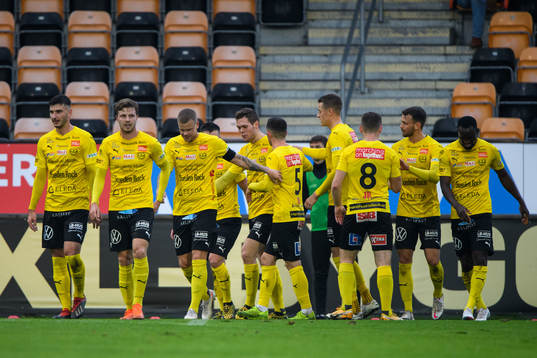 Mjällbys spelare jublar