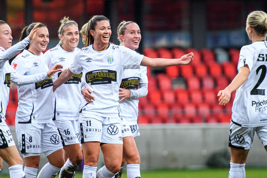 Göteborgs Pauline Hammarlund jublar efter 0-2 