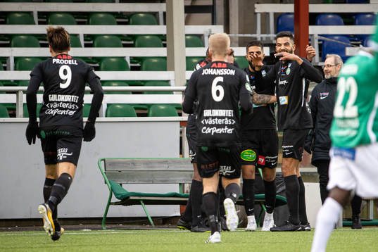 Västerås spelare jublar