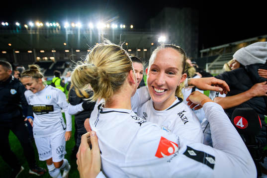 Göteborgs Julia Roddar jublar över SM-guldet