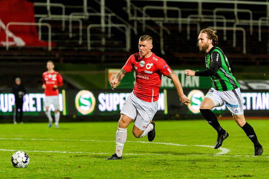Degerfors Victor Edvardsen och GAIS Emil Wahlström
