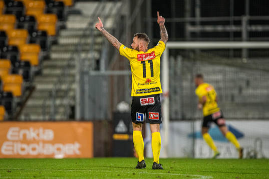 Mjällbys Martin Spelmann jublar efterJacob Bergström  (ej i bild) gjort 2-0