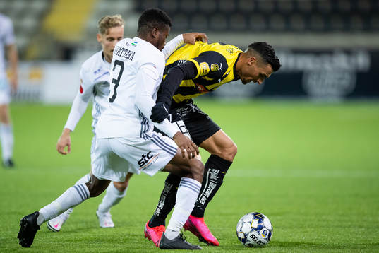 Östersunds Kalpi Wilfried Ouattara och Häckens Ahmed Yasin