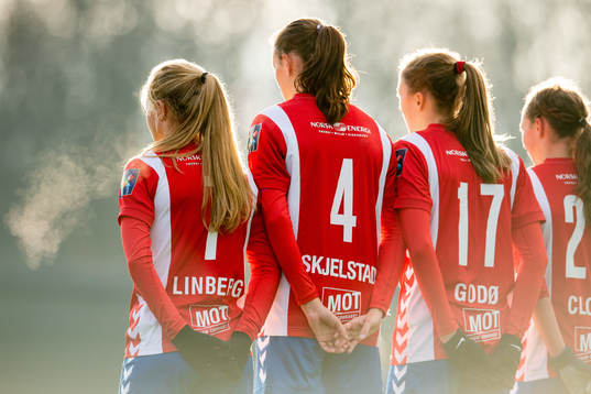 Camilla Linberg, Trine Skjelstad Jensen and Emma Stølen