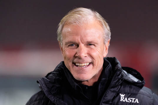 IFK Göteborg tränare Roland Nilsson innan fotbollsmatchen i Allsvenskan mellan Helsingborg och IFK Göteborg den 8 november 2020 i Helsingborg.
