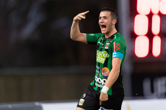 Varbergs Astrit Selmani jublar efter 5-2