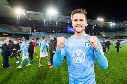 Malmö FFs Arnór Traustason jublar över SM-guldet