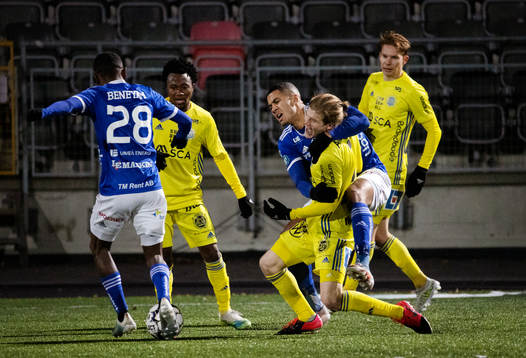 Umeås Timothy McNeil och Sundsvalls Oliver Berg