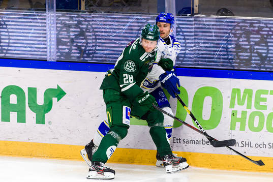 Färjestads Linus Arnesson och Leksands Carter Camper