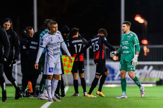 Sirius målvakt Jonathan Viscosi byter med målvakt Lukas