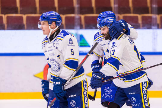 Leksands Daniel Olsson-Trkulja jublar