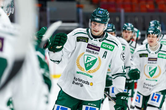 Färjestads Victor Ejdsell jublar