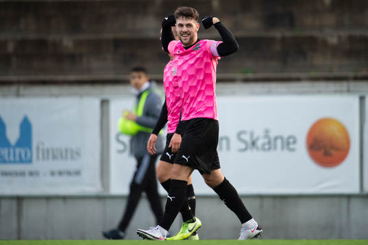 Lunds Oliver Stojanovic Fredin jublar efter 1-0 målet