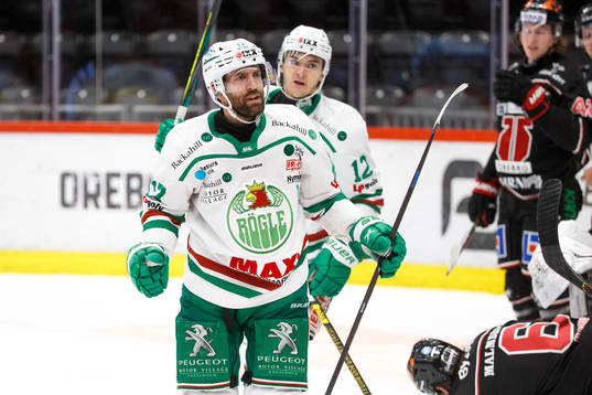 Rögles Taylor Matson jublar