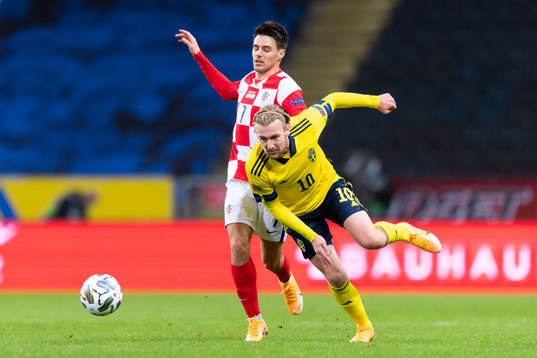 Josip Brekalo of Croatia and Emil Forsberg of Sweden