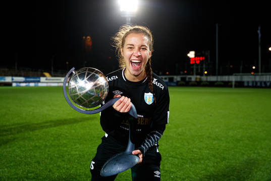 Göteborgs Julia Zigiotti Olme jublar med Kronprinsessan