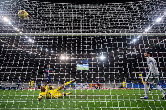 Robin Quaison of Sweden scores the 3-2 goal behind