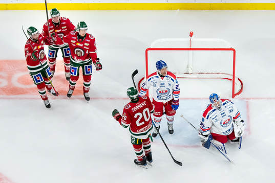 Frölundas Simon Hjalmarsson jublar