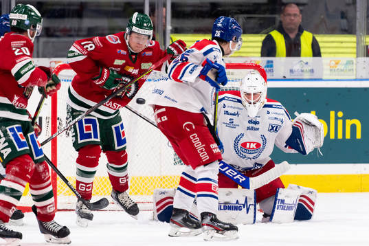 Frölundas Lucas Raymond och Oskarshamns målvakt Joe