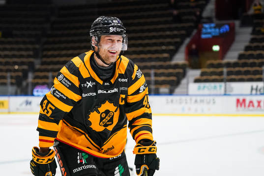 Skellefteås Oscar Möller jublar