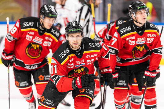 Luleås Petter Emanuelsson jublar