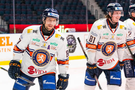 Växjös Robert Rosén jublar