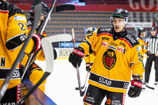 Luleås Karl Fabricius jublar