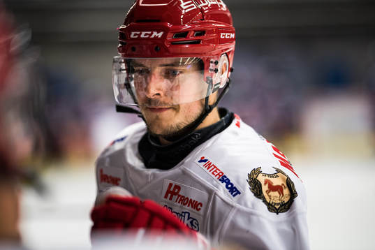 Trojas Niklas Enberg jublar