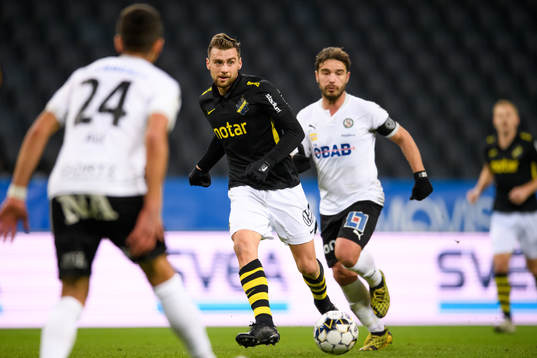 s Filip Rogic och Örebros Nordin Gerzic