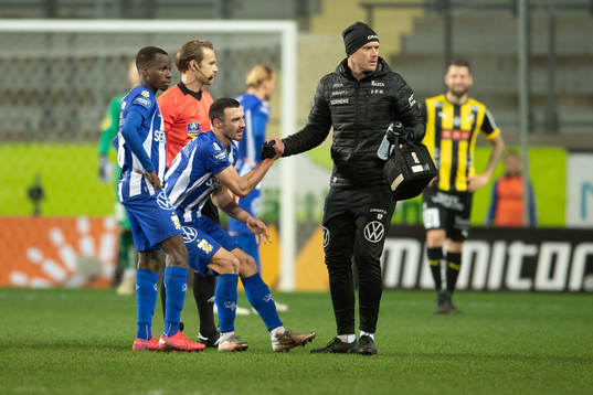 IFK Göteborg Giorgi Kharaishvili skadar sig och får utgå