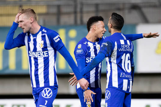 IFK Göteborg Sargon Abraham jublar ihop med Tobias Sana