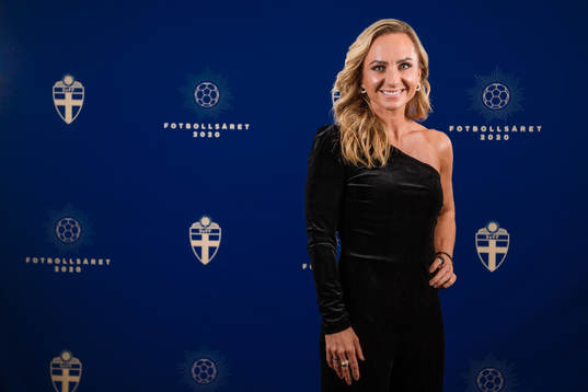 Programledare Frida Nordstrand poserar för porträtt