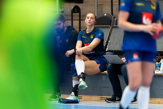 Linn Blohm på bänken