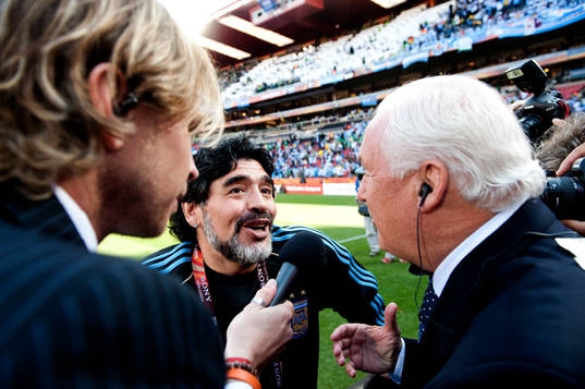  Diego Maradona, förbundskapten Argentina innan matchen.