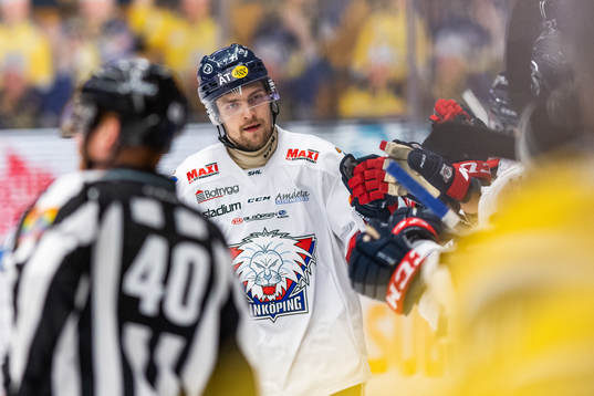 Linköpings Jarno Kärki jublar