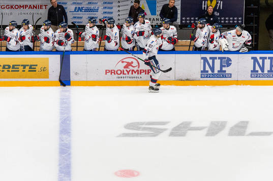 Linköpings Jarno Kärki jublar med lagkamrater