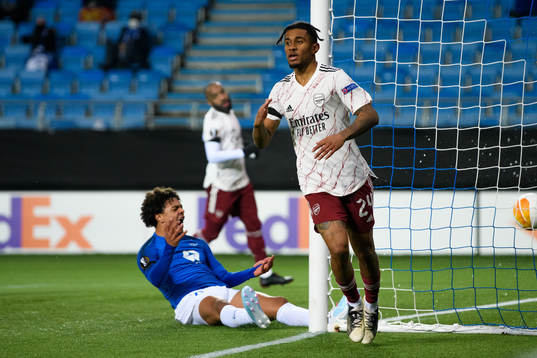 Reiss Nelson of Arsenal celebrates the 0-2 goal