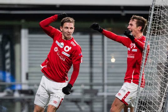 Degerfors Johan Bertilsson jublar