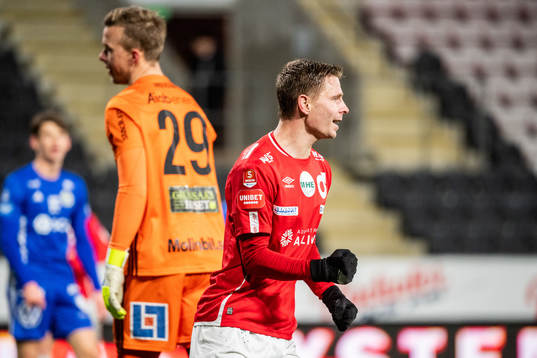 Degerfors Johan Bertilsson jublar