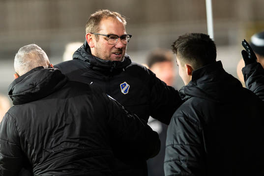 Halmstads tränare Magnus Haglund jublar