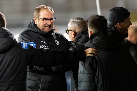 Halmstads tränare Magnus Haglund jublar