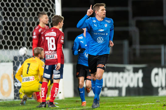 Halmstads Mikael Boman jublar efter 1-0