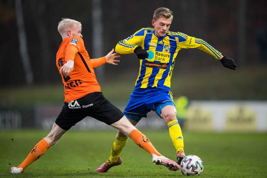 Torns Hugo Barsne och Eskilsminnes Dennis Olsson