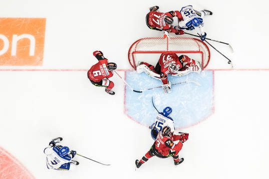 Leksands Patrik Norén oroar vid Malmö Redhawks målvakt